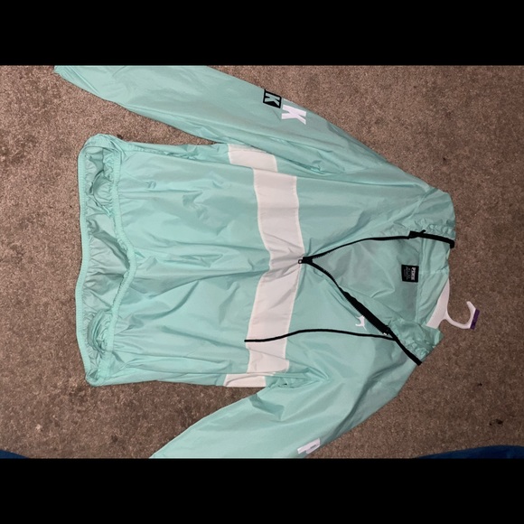 Jeans - Picture 3 of 4